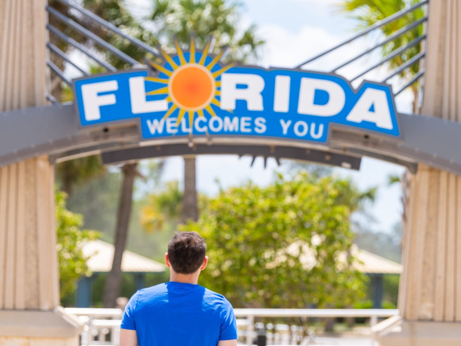 Cuál es el outlet más barato y mejor puntuado de Florida, según la inteligencia artificial | FM Avenida