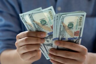 Dólar a peso mexicano hoy: precio y cómo está la cotización este sábado 2023 de agosto de 2025 | FM Avenida