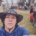 El gesto solidario de Lisandro, un adolescente que hizo muñecos de Minecraft y regaló golosinas en el Día del Niño | FM Avenida