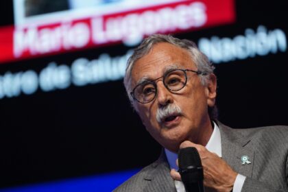 El ministro de Salud llamó "delincuentes" a los dueños del laboratorio que distribuyó el fentanilo contaminado | FM Avenida