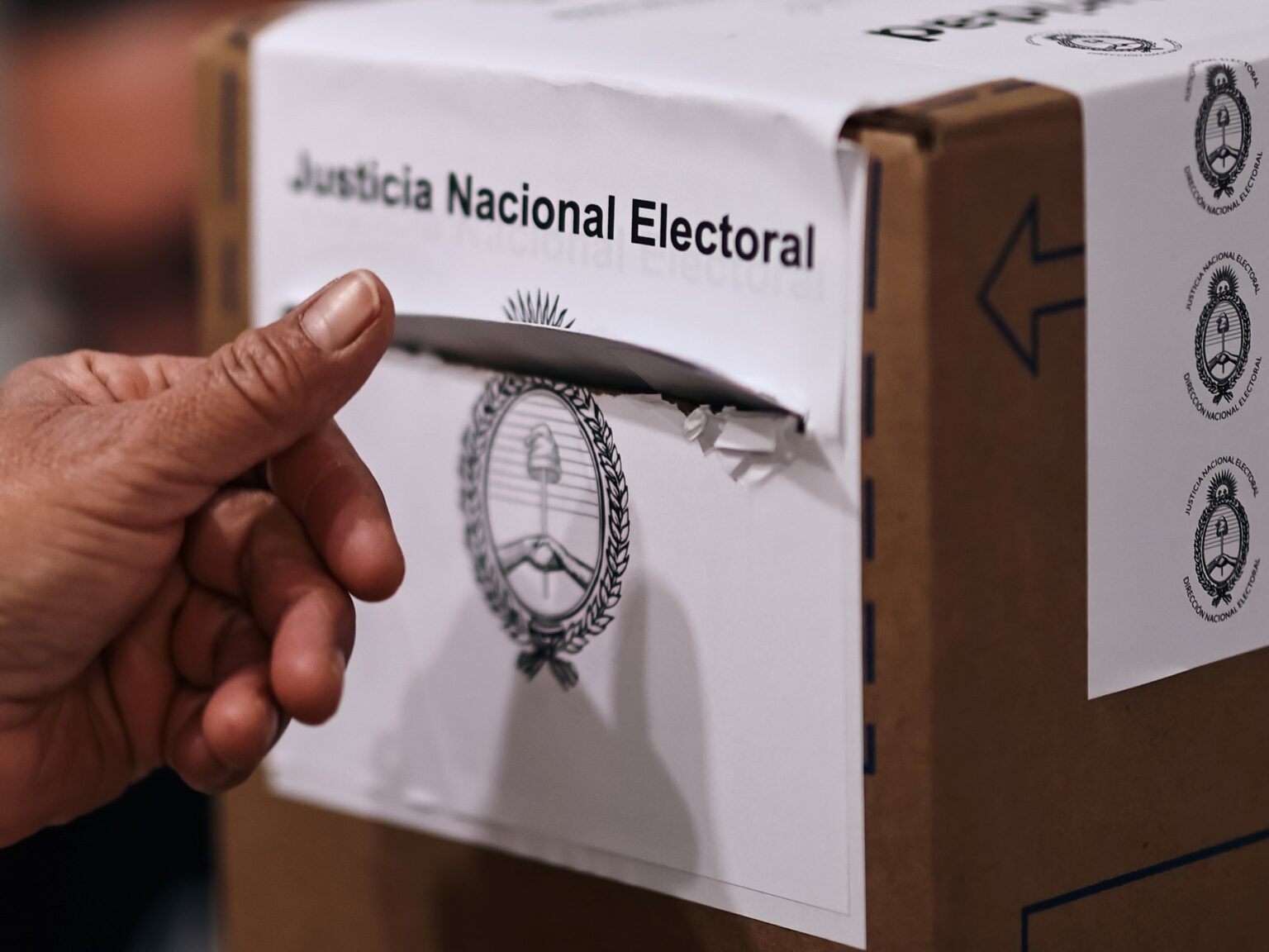 Elecciones 2025 en Argentina EN VIVO: lo que dejó el cierre de listas y todo sobre la campaña electoral | FM Avenida