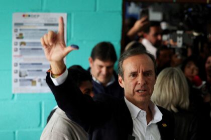 Elecciones en Bolivia: Jorge Tuto Quiroga, el expresidente neoliberal que quiere "libertad" para el país y "sepultar" al MAS | FM Avenida