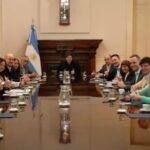 Javier Milei y sus medidas, EN VIVO: el Presidente encabezará hoy una reunión de Gabinete con el foco en los vetos y el cierre de listas | FM Avenida