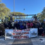 Jubilados autoconvocados se reunieron para escuchar la sesión de Diputados que trata los vetos del presidente Milei | FM Avenida
