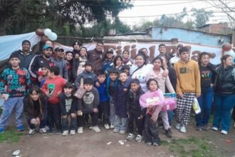 La solidaridad de los hinchas de Platense hizo inolvidable la jornada en el merendero María Esther de Manuel Alberti | FM Avenida