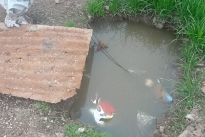 Quejas por el estado de las cloacas en Casella al 900: "No me dan solución alguna, llevo meses reclamando" | FM Avenida