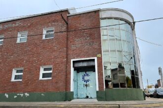 Tiene fecha el remate del edificio de la Clínica San Pedro, con una base de 84,5 millones | FM Avenida