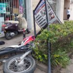 Accidente en Belgrano y Lavalle: una moto chocó contra el cartel de una despensa | FM Avenida
