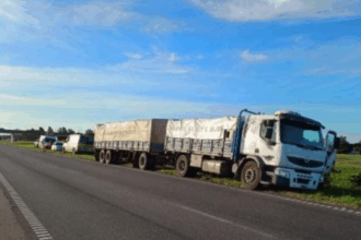 Choque en la Ruta 9 entre un camión y un automóvil | FM Avenida