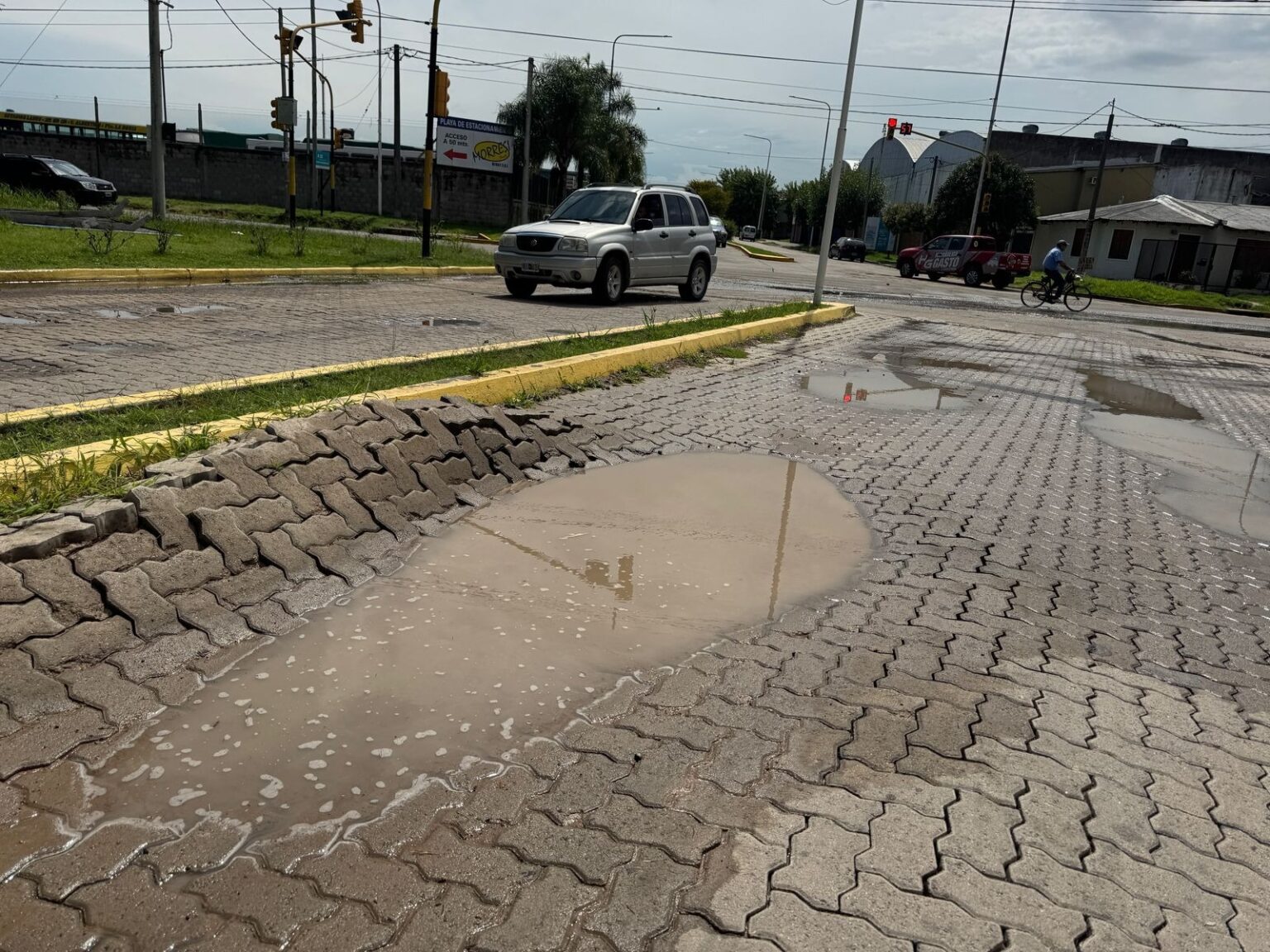 Críticas y reclamos por el estado de la nueva Terminal: "Nos vamos a quedar sin líneas de micros" | FM Avenida