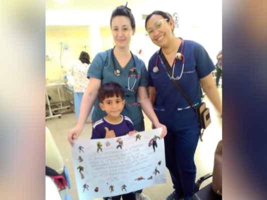 Máximo, el niño de siete años trasladado a San Justo, fue dado de alta y su familia agradeció a los médicos | FM Avenida