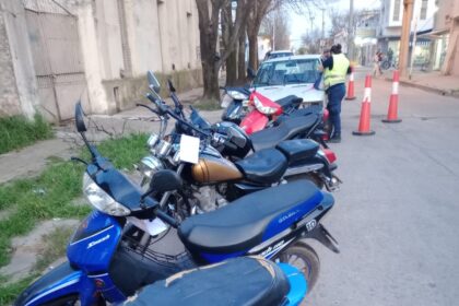 Operativo de tránsito: secuestraron un auto y nueve motos | FM Avenida