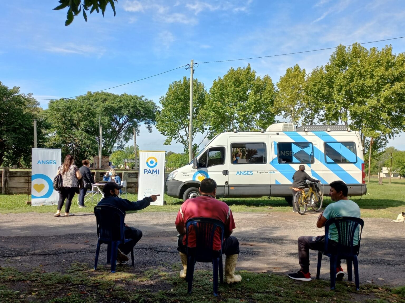 Operativos de Anses y Pami en Río Tala y Santa Lucía | FM Avenida