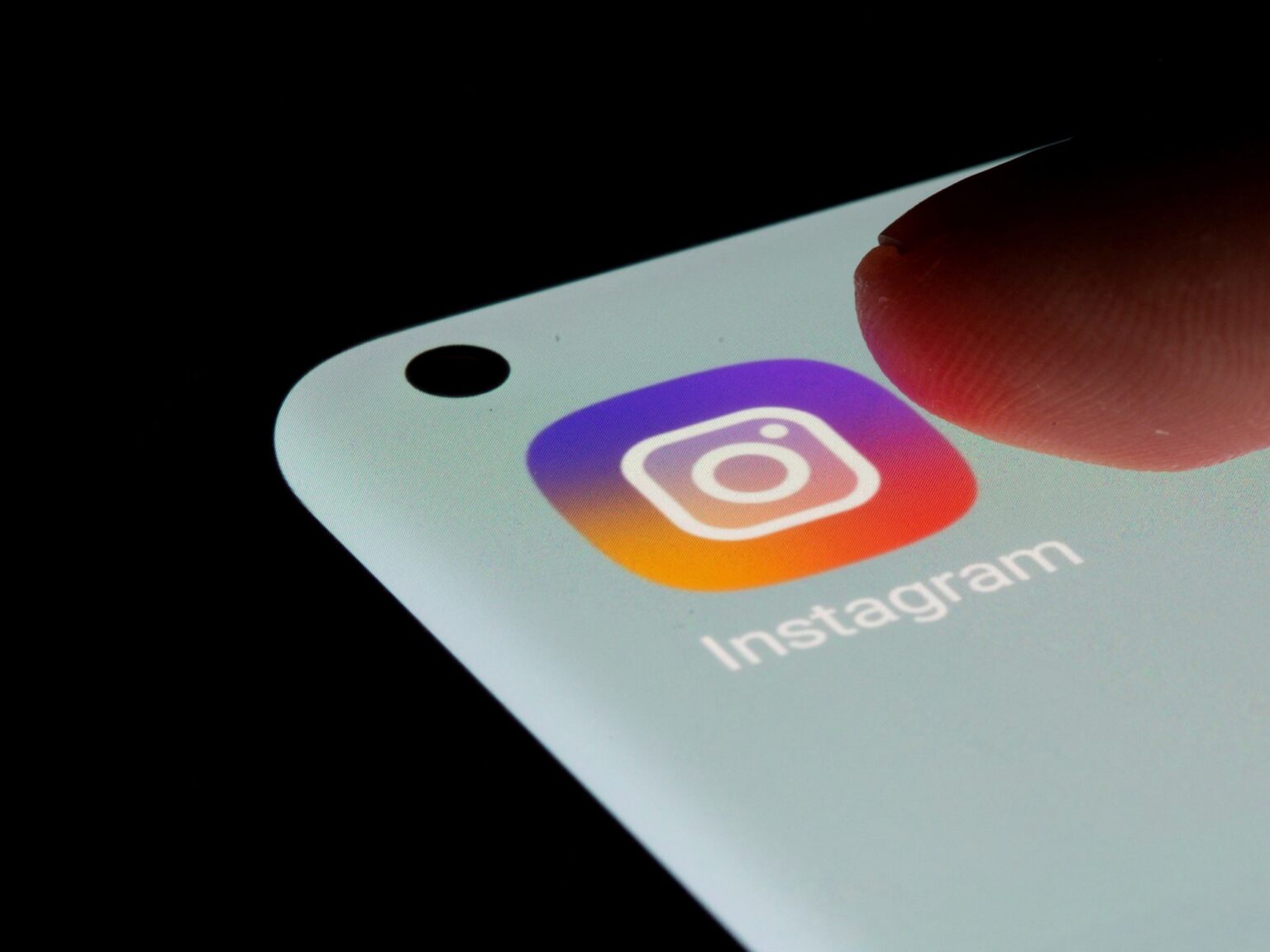¿Cómo añadir un colaborador en Instagram? | FM Avenida