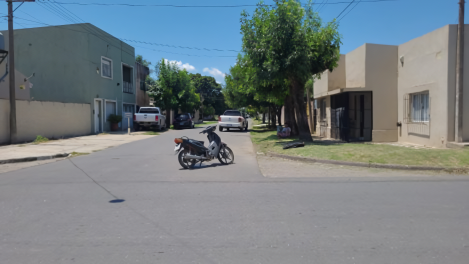 Accidente entre camioneta y moto: una joven y una niña fueron hospitalizadas | FM Avenida
