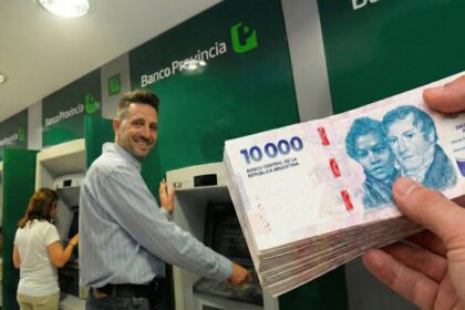 Confirmaron la fecha de pago del medio aguinaldo a estatales bonaerenses | FM Avenida