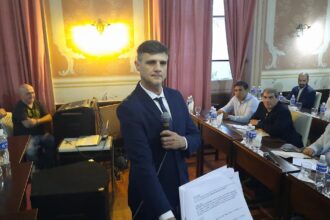 Damián Mosquera formalizó la renuncia a la dieta y recibirá una suma compensatoria no remunerativa | FM Avenida