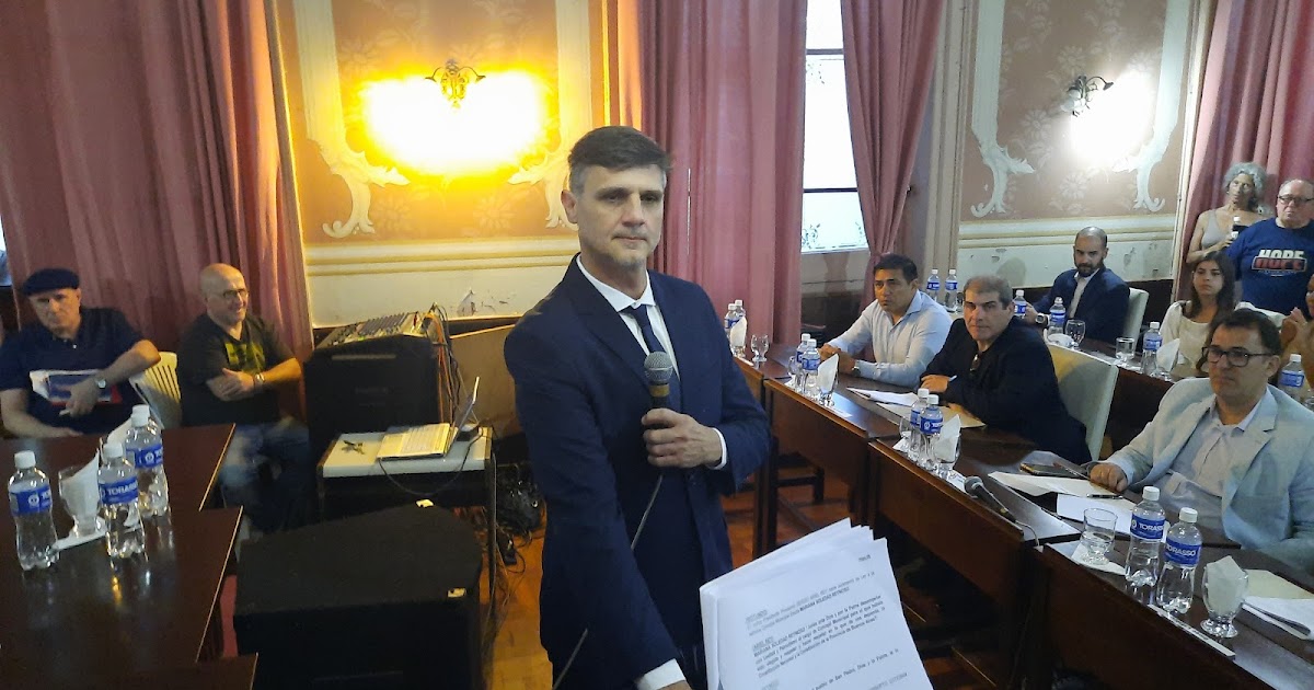 Damián Mosquera formalizó la renuncia a la dieta y recibirá una suma compensatoria no remunerativa | FM Avenida