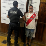 Detienen a un hombre de 35 años por causar daños en la casa de su madre | FM Avenida