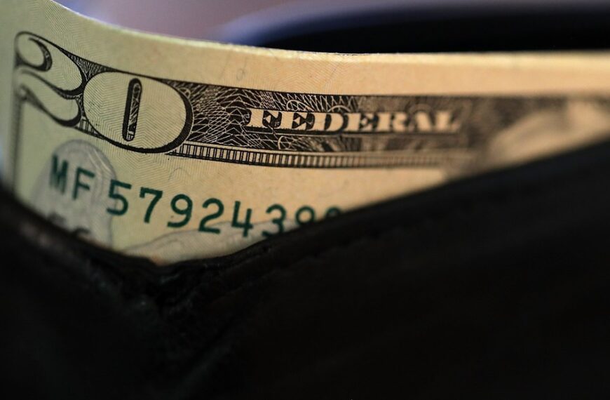 Dólar blue hoy: a cuánto cotiza este domingo 21 de diciembre | FM Avenida