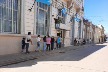 El Banco Nación repuso dinero en sus cajeros tras varios días de complicaciones | FM Avenida