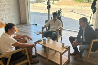 Encuentro político en Bolívar con la visita de un consultor internacional en comunicación | FM Avenida