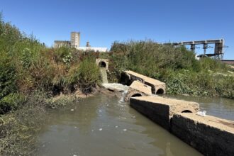 Falta de mérito para el intendente y funcionarios en la causa por contaminación del río por efluentes cloacales | FM Avenida