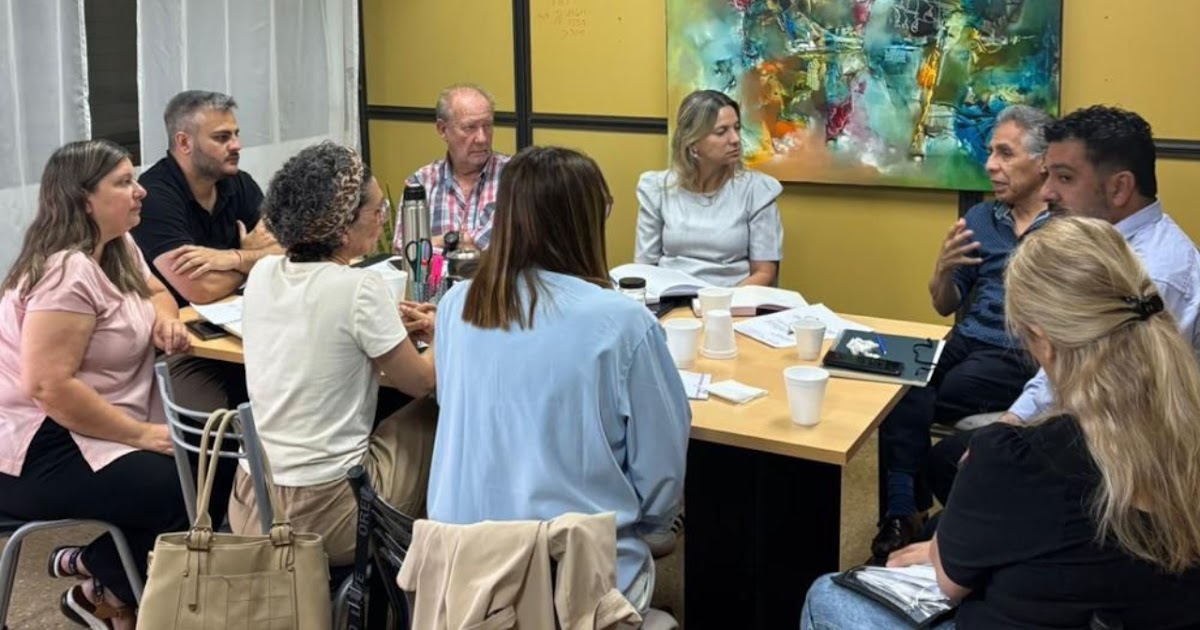 Fortalecen articulación sanitaria en reunión con directores de efectores de salud | FM Avenida