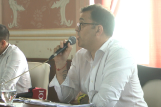 HCD: Sorpresivo cuarto intermedio a pedido de Rivas para evaluar una rebaja en el aumento de tasas | FM Avenida