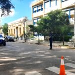 Hubo incidentes en el acto de colación de egresados del Socorro: bengalas, daños y desmanes | FM Avenida