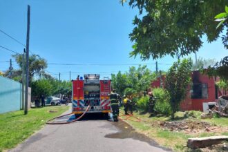 Incendio de vivienda en Alvarado al 1200 : dos personas trasladadas al Hospital | FM Avenida