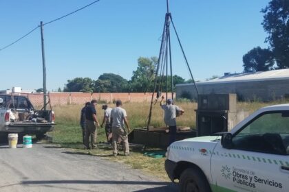 Millonaria inversión en el recambio de una bomba de agua, y advertencia municipal por morosidad en servicios sanitarios | FM Avenida