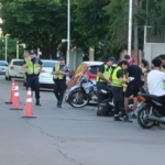 Motos: cuánto cuesta ajustarse a las normas de tránsito y evitar multas | FM Avenida