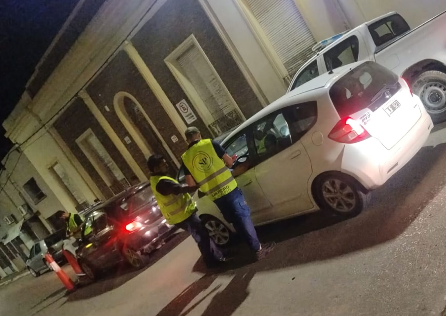 Operativo de tránsito en zona céntrica: un auto secuestrado | FM Avenida