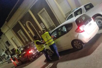 Operativo de tránsito en zona céntrica: un auto secuestrado | FM Avenida