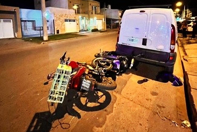 Otro choque entre motos: tres personas hospitalizadas | FM Avenida