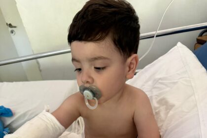 Piden colaboración para Lorenzo Carrazán, un pequeño que sufrió quemaduras en un accidente domestico | FM Avenida