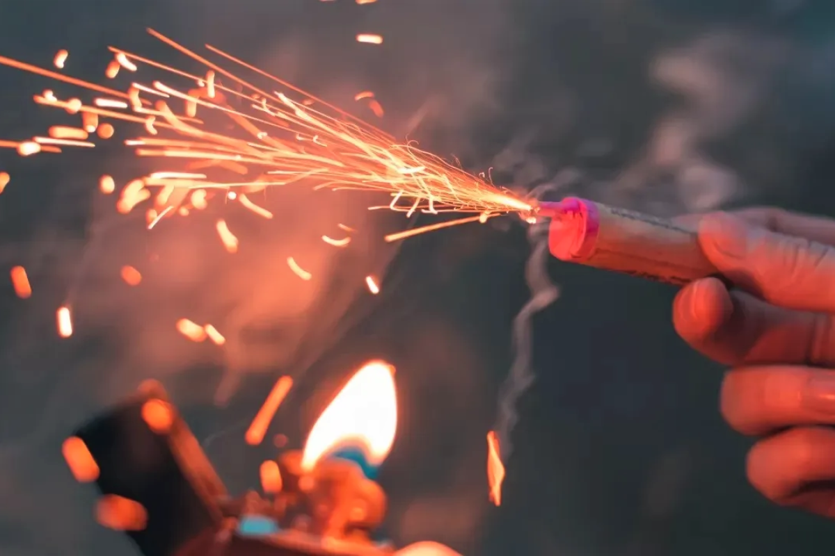 Piden por el cumplimiento de la ordenanza de pirotecnia cero en los bailes de egresados | FM Avenida