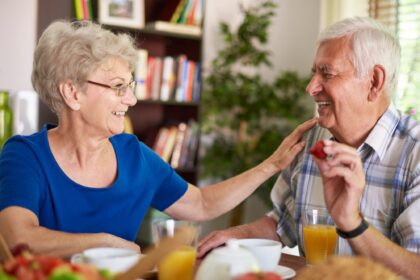 Secretos de la alimentación en las Zonas Azules: los hábitos e ingredientes que impulsan la longevidad | FM Avenida