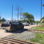 Tiran piedrazos contra los vehículos en el paso a nivel de Basavilbaso: hubo lesionados y reclaman seguridad | FM Avenida