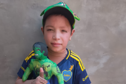 Todos por Noah: el niño necesita ropa especial para continuar su recuperación y su familia pide colaboración | FM Avenida