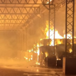 Voraz incendio en Celupaper: intenso trabajo de Bomberos Voluntarios | FM Avenida