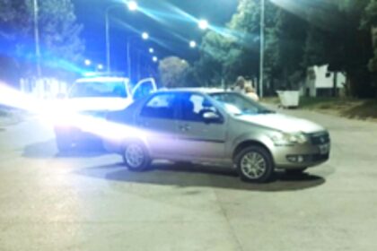 Accidente de tránsito en Avenida 11 de Septiembre y Bozzano: dos jóvenes resultaron con lesiones leves | FM Avenida