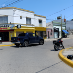 Accidente de tránsito: una camioneta y una moto chocaron en Pellegrini y Pavón | FM Avenida