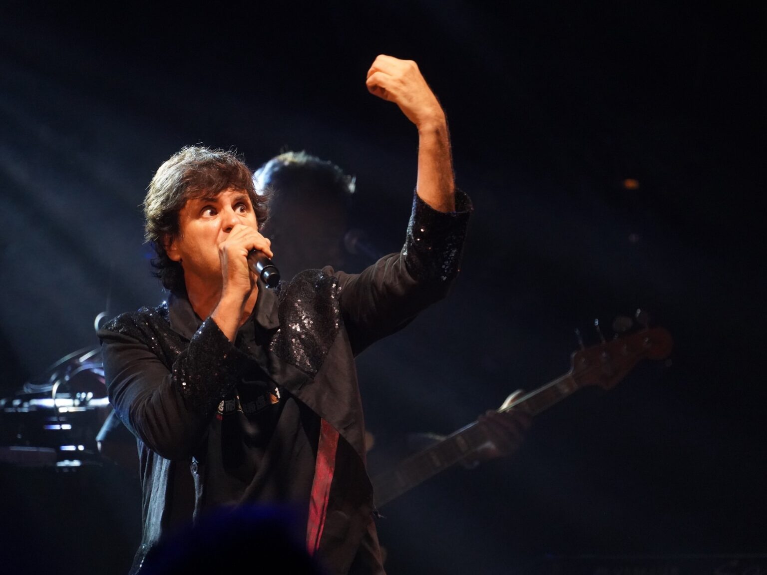 Andrés Ciro celebró su cumple como nunca: un show íntimo con hijos, invitados y temas de Los Piojos, Los Persas, los Redondos y Charly | FM Avenida