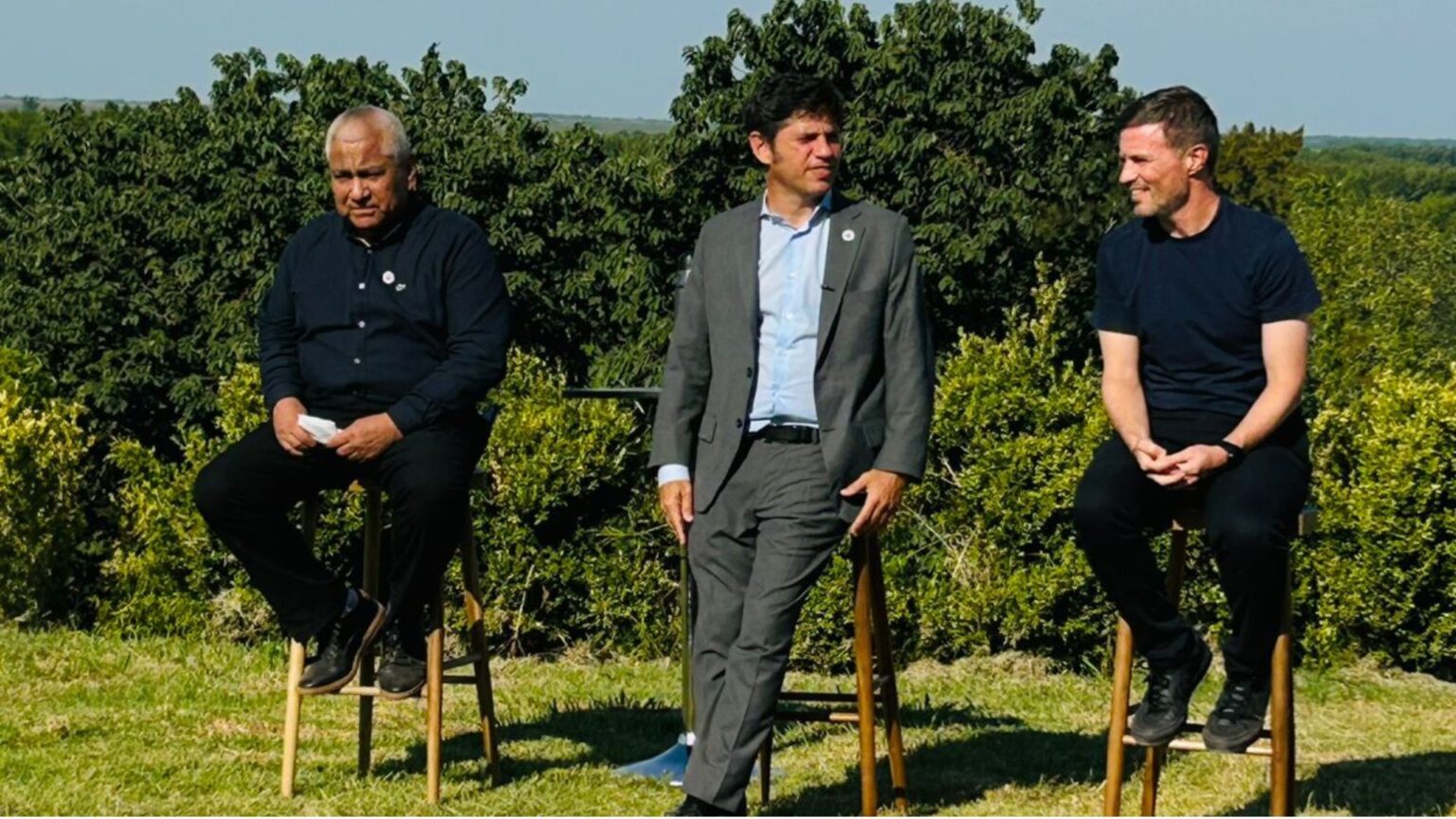 Axel Kicillof cierra su visita a San Pedro con un acto en el Hotel Azahar Spa | FM Avenida