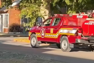 Bomberos vendió alrededor de 7.000 números en la vuelta de los chanchomóviles | FM Avenida