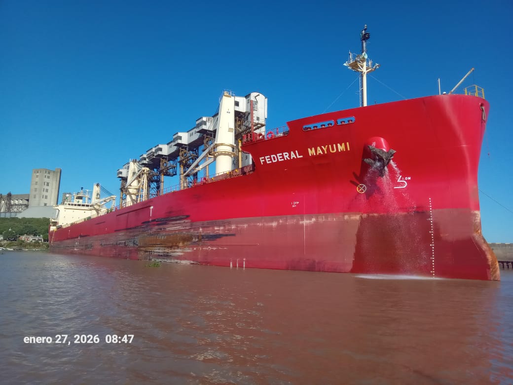 Buque de Islas Marshall carga soja y girasol para Estados Unidos | FM Avenida