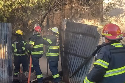 Calor y fuego: múltiples salidas diarias de Bomberos para controlar incendios | FM Avenida