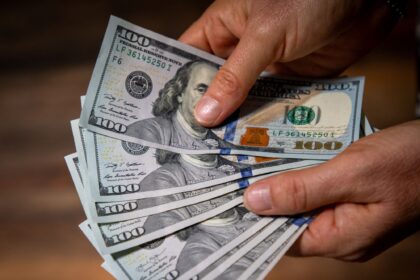 Con el dato de diciembre, en febrero el dólar se podrá mover hasta 2,8% dentro de la banda | FM Avenida